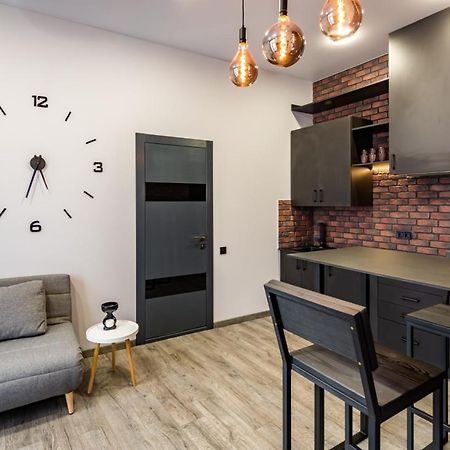 Stylish Apartment In The Center ลวีฟ ภายนอก รูปภาพ