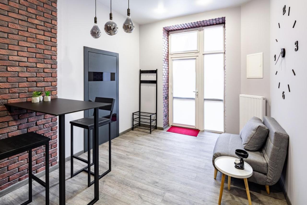 Stylish Apartment In The Center ลวีฟ ภายนอก รูปภาพ