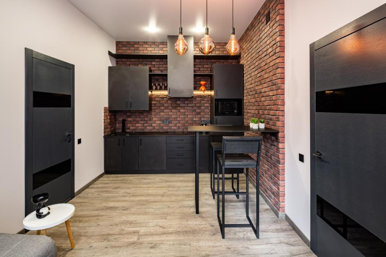 Stylish Apartment In The Center ลวีฟ ภายนอก รูปภาพ